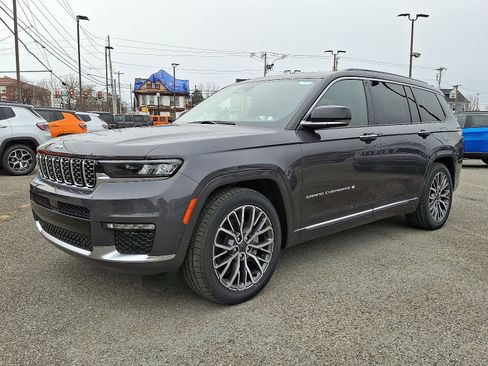 New 2025 Jeep Grand Cherokee L Summit image 3