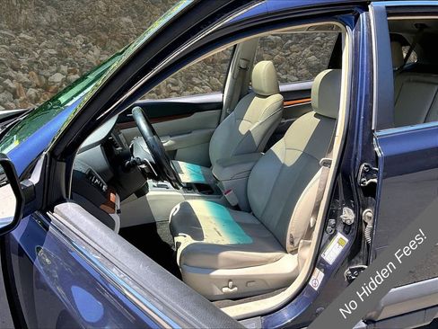 Used 2014 Subaru Outback 2.5i Limited w/ Moonroof Package AWD/4WD image 21