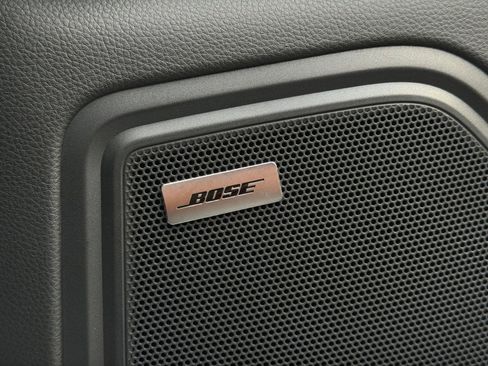 New 2025 Porsche Macan AWD/4WD image 27