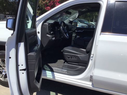 Used 2025 GMC Sierra 1500 SLT RWD image 5