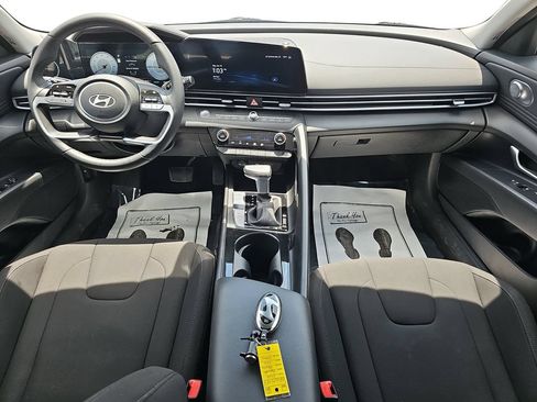 Used 2024 Hyundai Elantra SEL w/ Convenience Package FWD image 13