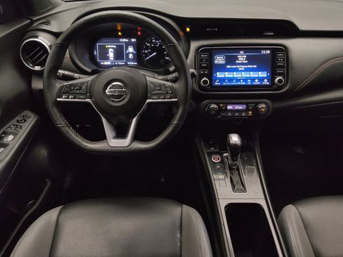 Used 2021 Nissan Kicks SR w/ SR Premium Package FWD image 22