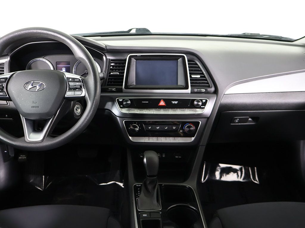 Used 2018 Hyundai Sonata SE FWD image 32