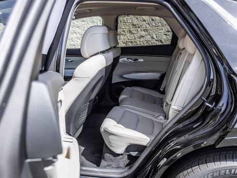 New 2026 Genesis GV70 2.5T Advanced AWD/4WD image 9