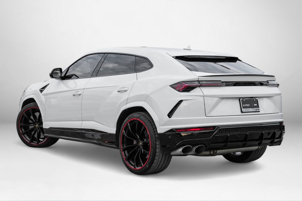 Used 2022 Lamborghini Urus AWD/4WD image 8