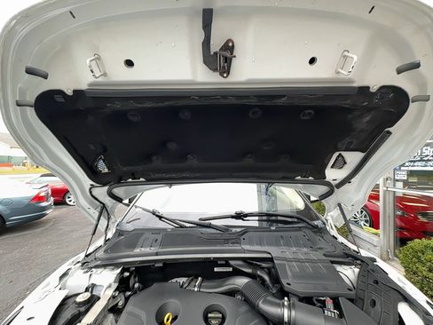 Used 2015 Land Rover Range Rover Evoque Pure Plus image 32