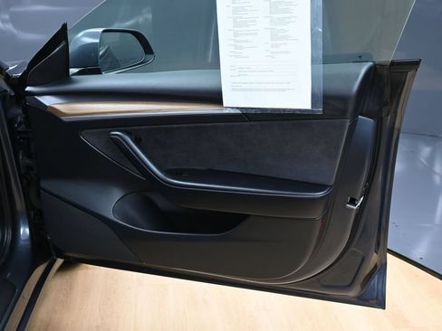 Used 2023 Tesla Model 3 Standard Range RWD image 38