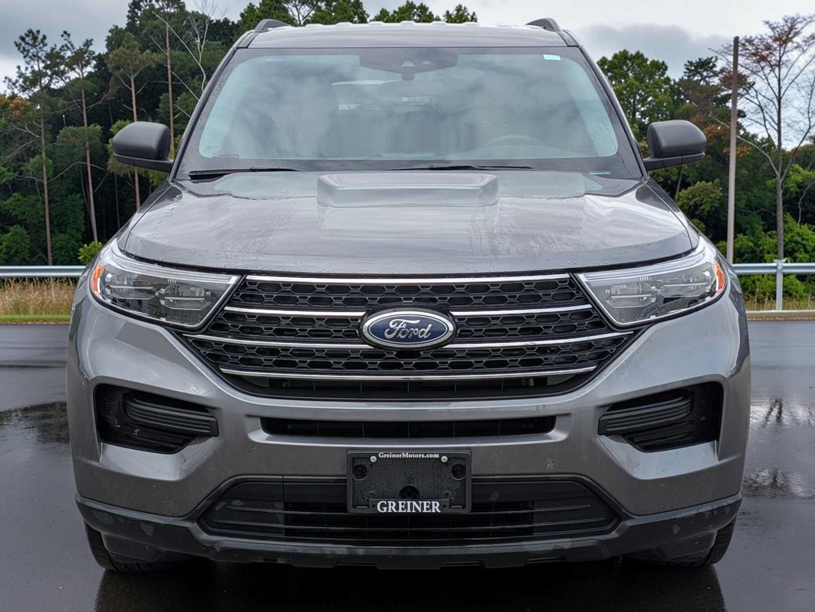 Used 2024 Ford Explorer XLT AWD/4WD image 8