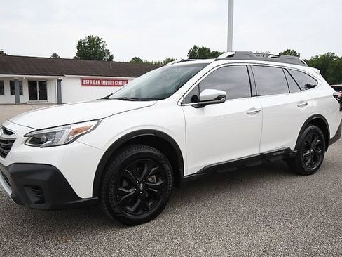 Used 2021 Subaru Outback Touring w/ Popular Package #2 AWD/4WD image 3