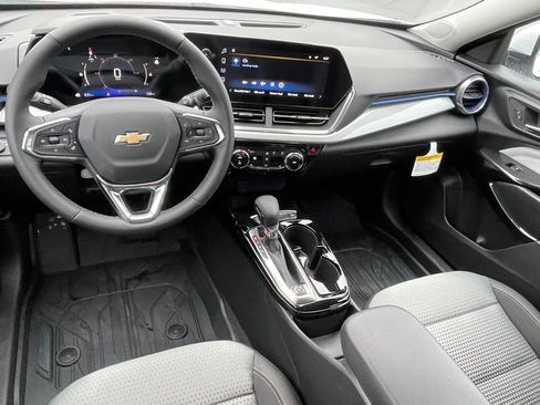New 2026 Chevrolet Trax LT w/ Driver Confidence Package image 12