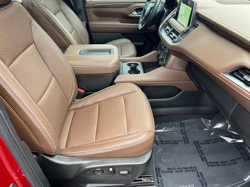 Used 2024 Chevrolet Tahoe High Country AWD/4WD image 15