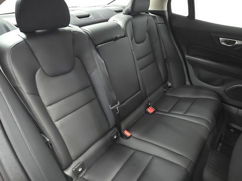 Used 2023 Volvo S60 B5 Ultimate image 17