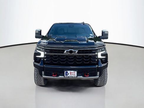 Used 2023 Chevrolet Silverado 1500 ZR2 w/ Technology Package AWD/4WD image 2