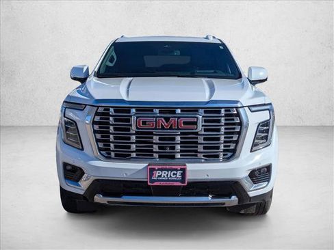 Used 2025 GMC Yukon Denali image 2