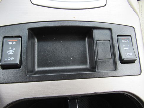 Used 2014 Subaru Legacy 2.5i Limited w/ Moonroof Package image 18