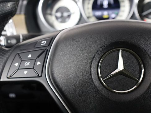 Used 2014 Mercedes-Benz E 550 4MATIC Sedan image 8