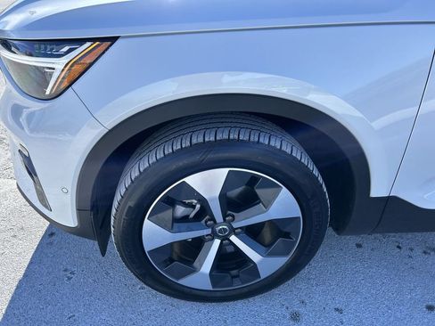 New 2026 Volvo XC40 B5 Plus w/ Protection Package Premier image 10