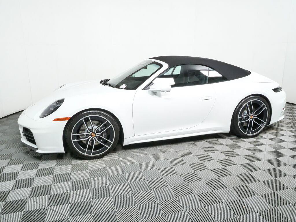 New 2026 Porsche 911 Carrera T RWD image 2