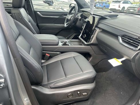 New 2026 GMC Acadia Elevation w/ Elevation Premium Package AWD/4WD image 29
