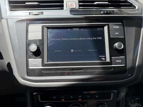 Used 2022 Volkswagen Tiguan S FWD image 21