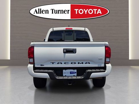 Used 2020 Toyota Tacoma SR RWD image 7