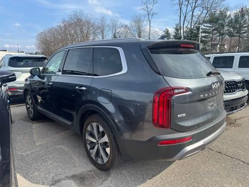 Used 2022 Kia Telluride S image 3