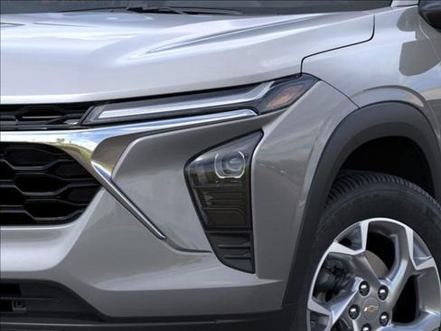 New 2026 Chevrolet Trax LS w/ LS Convenience Package image 10