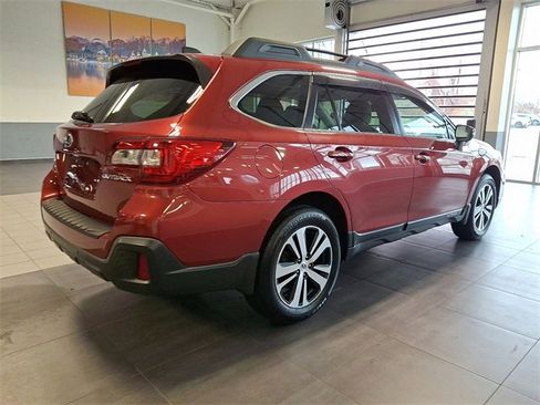 Used 2018 Subaru Outback 2.5i Limited image 6