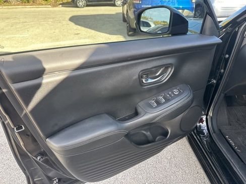 Used 2024 Honda HR-V EX-L image 12