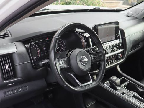 Used 2022 Nissan Pathfinder SL w/ SL Premium Package FWD image 17