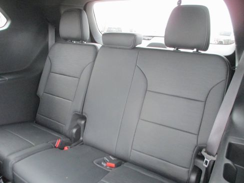 Certified 2025 Buick Enclave Sport Touring w/ Power Package image 20