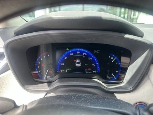 Used 2022 Toyota Corolla LE FWD image 5