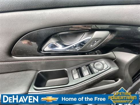 Used 2023 Chevrolet Traverse RS AWD/4WD image 23