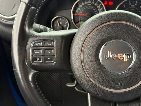 Used 2014 Jeep Wrangler Unlimited Rubicon w/ Dual Top Group image 23