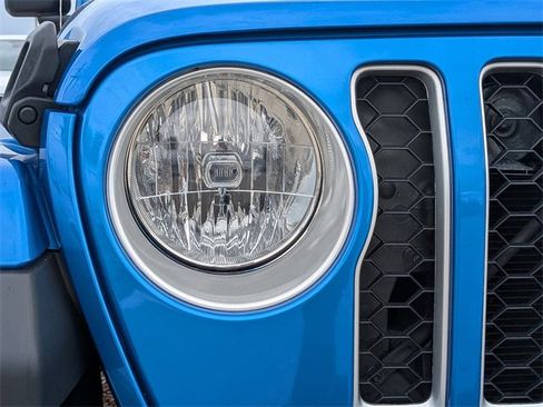 Certified 2022 Jeep Gladiator Overland w/ Popular Equipment Package image 9