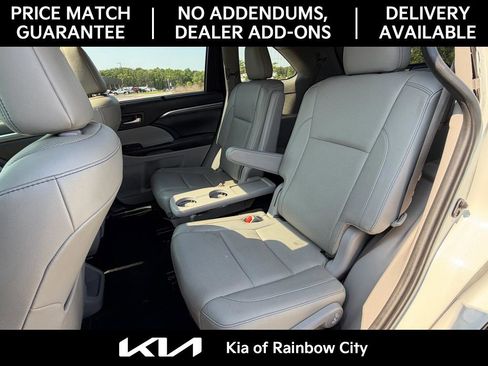 Used 2019 Toyota Highlander Limited FWD image 21