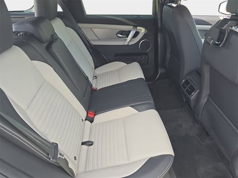 New 2026 Land Rover Discovery Sport Landmark image 11