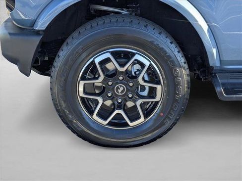 New 2025 Ford Bronco Outer Banks image 9