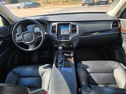 Used 2019 Volvo XC90 T6 Momentum w/ Protection Package image 25