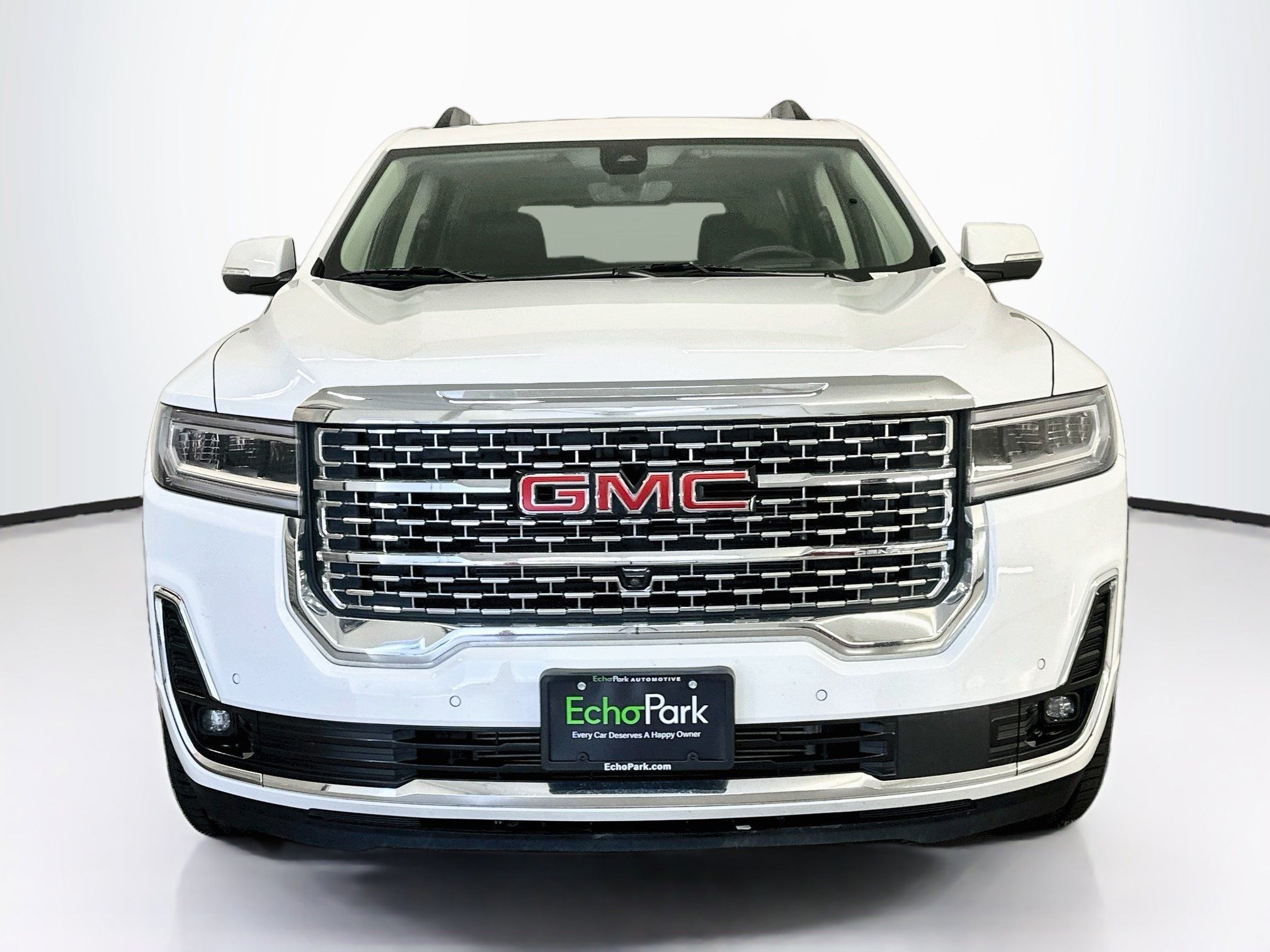 Used 2023 GMC Acadia Denali w/ Denali Ultimate Package AWD/4WD image 2