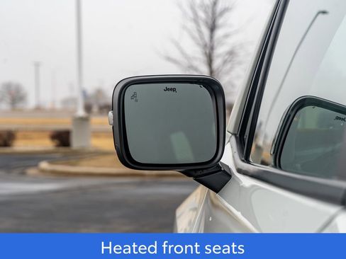 Used 2023 Jeep Renegade Limited image 16