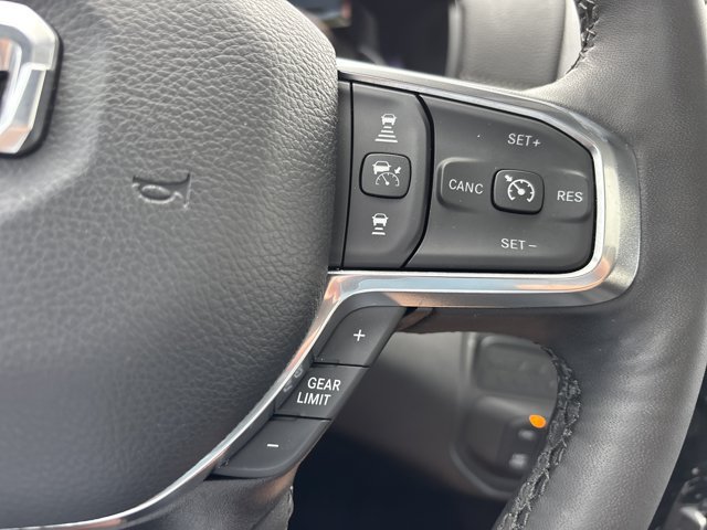 Used 2025 RAM 2500 Laramie AWD/4WD image 29