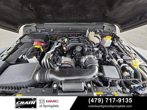 Used 2023 Jeep Gladiator Rubicon w/ LED Lighting Group AWD/4WD image 31