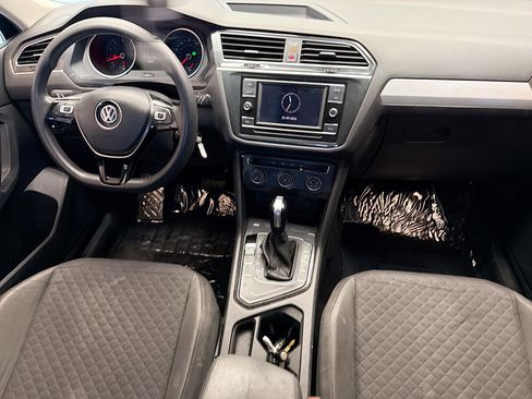 Used 2020 Volkswagen Tiguan S image 10