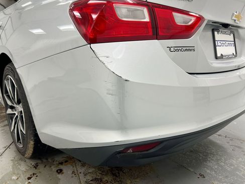 Used 2017 Chevrolet Malibu LT image 30