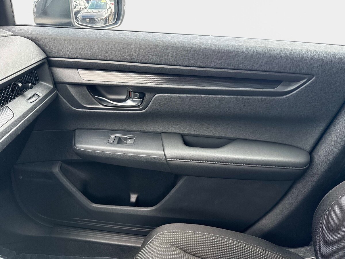 Used 2025 Honda CR-V LX image 21