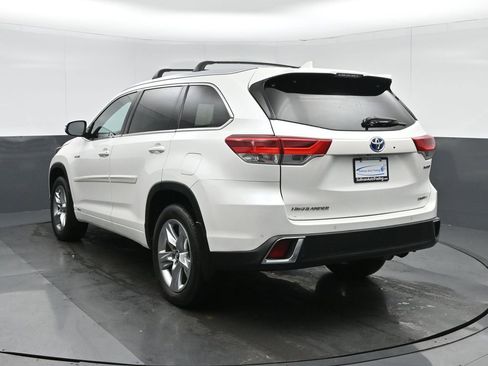 Used 2017 Toyota Highlander Limited w/ Protection Package #3 image 5