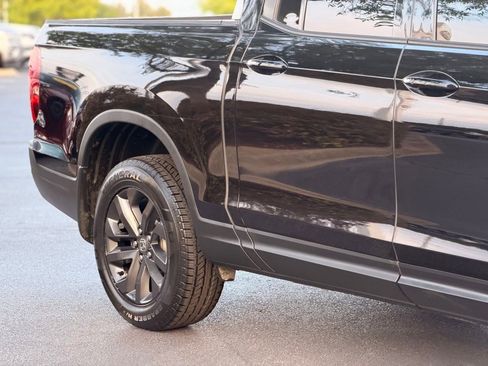 Used 2024 Honda Ridgeline Sport image 9