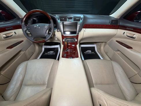 Used 2010 Lexus LS 460 RWD image 15