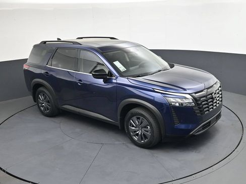 Certified 2026 Nissan Pathfinder SV w/ SV Premium Package FWD image 31
